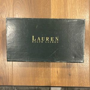 Lauren Ralph Lauren size 8.5 pumps